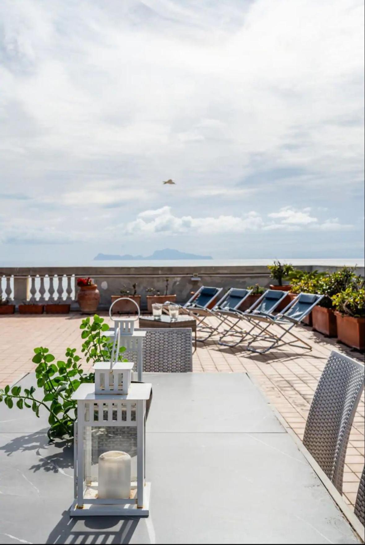 Rooftop In Front Of The Castle Napoli Dış mekan fotoğraf